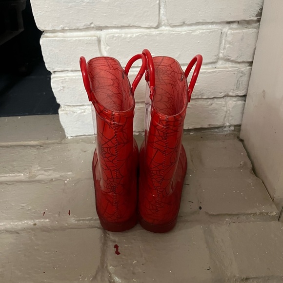 Kids spider man light up rain boots - Picture 3 of 5